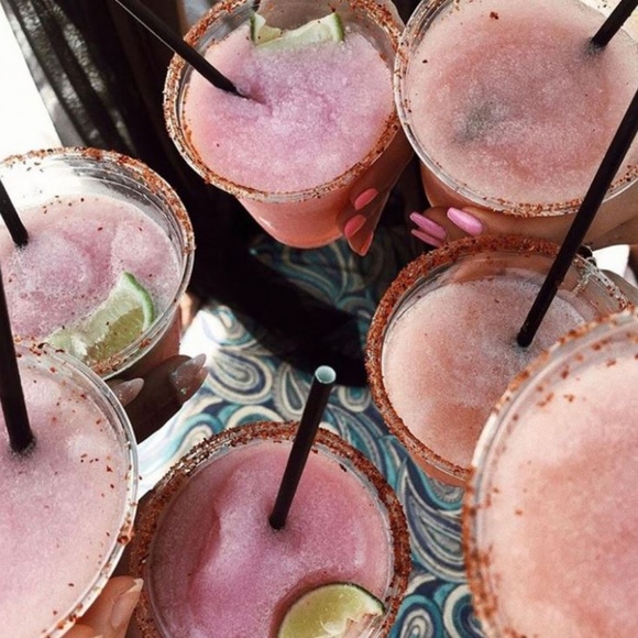 Meet your Posher, Viktoria - Picture 2 of 7